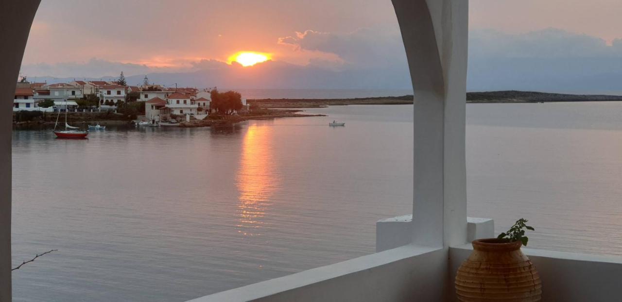 Sunset Holiday House Архангелос Екстериор снимка