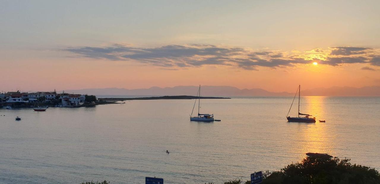 Sunset Holiday House Архангелос Екстериор снимка