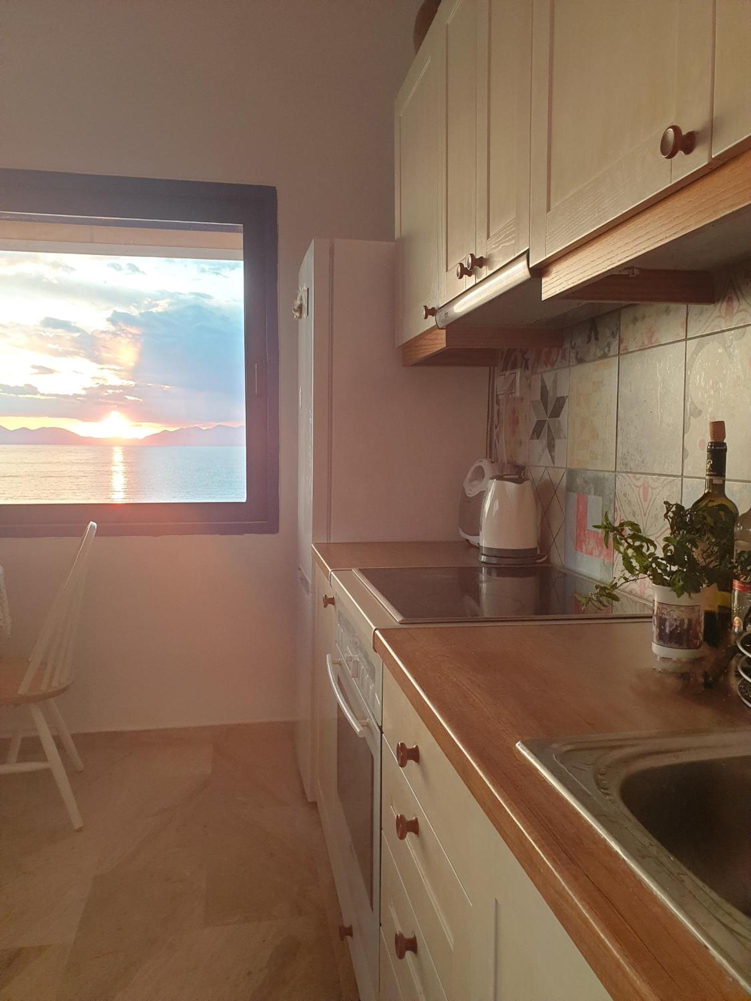 Sunset Holiday House Архангелос Екстериор снимка